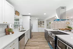 7924 Talisman Dr, Port Richey, FL 34668 - Photo 11