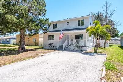 4228 37th Avenue N, Saint Petersburg, FL 33713 - Photo 1