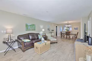 2007 N Halcyon Dr, Sun City Center, FL 33573 - Photo 9