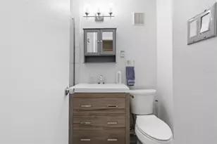 501 E Bay Dr, Largo, FL 33770 - Photo 23