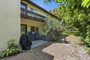 501 E Bay Dr, Largo, FL 33770 - Photo 27