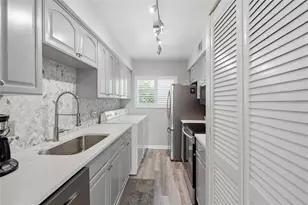 501 E Bay Dr, Largo, FL 33770 - Photo 15