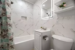 2027 E Valencia Way E, Clearwater, FL 33764 - Photo 21