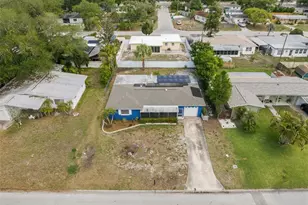 2027 E Valencia Way E, Clearwater, FL 33764 - Photo 37