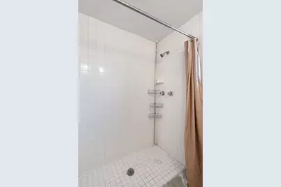 2027 E Valencia Way E, Clearwater, FL 33764 - Photo 27