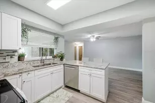 4510 Whitworth Ln, Tampa, FL 33624 - Photo 21