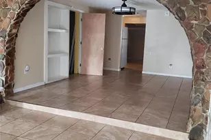 6014 Southern Comfort Blvd, Tampa, FL 33634 - Photo 3