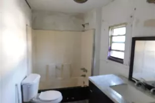 8015 N 11th St, Tampa, FL 33604 - Photo 13