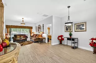 5340 Braddock Dr, Zephyrhills, FL 33541 - Photo 13