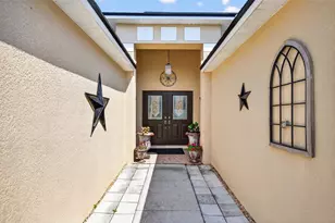 5340 Braddock Dr, Zephyrhills, FL 33541 - Photo 3