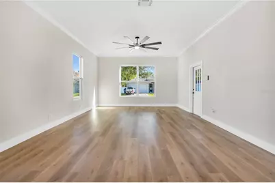 1807 W Cluster Avenue, Tampa, FL 33604 - Photo 3