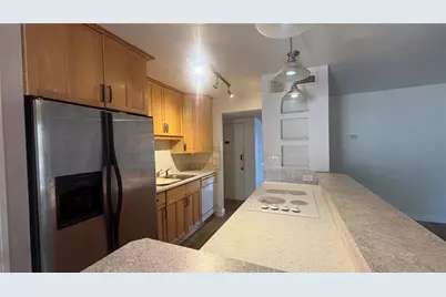 7524 Needle Leaf Place #32, Tampa, FL 33617 - Photo 5
