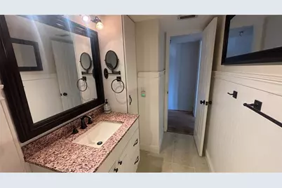 7524 Needle Leaf Place #32, Tampa, FL 33617 - Photo 9
