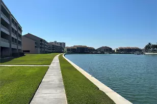 6260 Kipps Colony Ct, Gulfport, FL 33707 - Photo 49