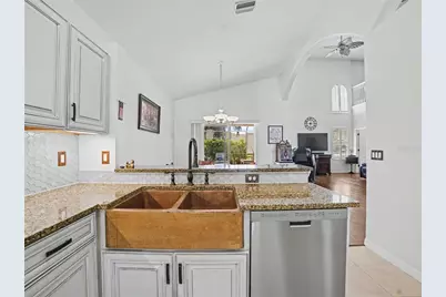 8222 Haven Harbour Way, Bradenton, FL 34212 - Photo 9