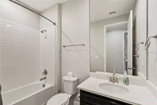 11622 Alessandro Ln, Venice, FL 34293 - Photo 23