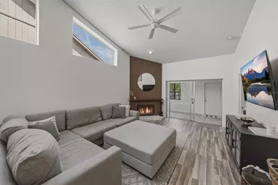 8601 Cottonway Lane, Tampa, FL 33635 - Photo 9