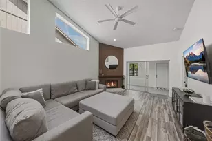 8601 Cottonway Ln, Tampa, FL 33635 - Photo 9