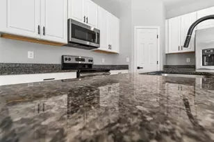 7052 Summer Holly Pl, Riverview, FL 33578 - Photo 11