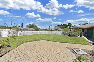 1100 Canterbury Rd, Clearwater, FL 33764 - Photo 37