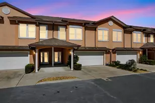 771 Date Palm Ln, Saint Petersburg, FL 33707 - Photo 47