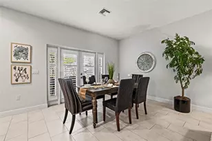 771 Date Palm Ln, Saint Petersburg, FL 33707 - Photo 11