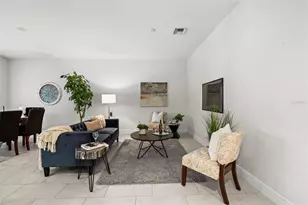 771 Date Palm Ln, Saint Petersburg, FL 33707 - Photo 13