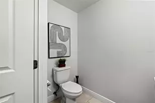 771 Date Palm Ln, Saint Petersburg, FL 33707 - Photo 17