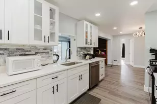 1811 Forest Dr, Oldsmar, FL 34677 - Photo 5