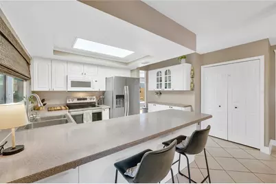 13921 Cherry Dale Lane, Tampa, FL 33618 - Photo 15