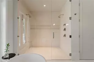 416 Brightwaters Blvd NE, Saint Petersburg, FL 33704 - Photo 29