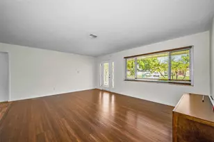 11490 84th Ave, Seminole, FL 33772 - Photo 7