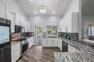 3223 Harvest Moon Dr, Palm Harbor, FL 34683 - Photo 3