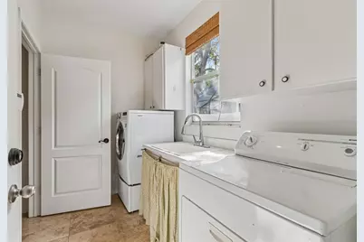 3112 W Coachman Avenue, Tampa, FL 33611 - Photo 49