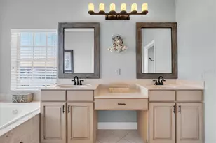 1501 Wharfside Dr, Tarpon Springs, FL 34689 - Photo 23