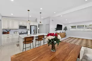 4905 N Mendenhall Dr, Tampa, FL 33603 - Photo 9