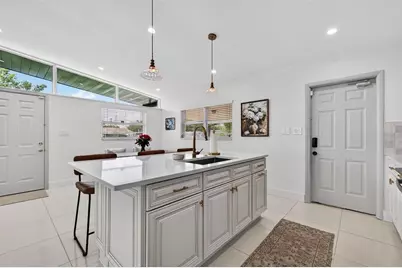 4905 N Mendenhall Drive, Tampa, FL 33603 - Photo 13