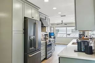 11469 Imperial Grove Dr E, Largo, FL 33774 - Photo 11