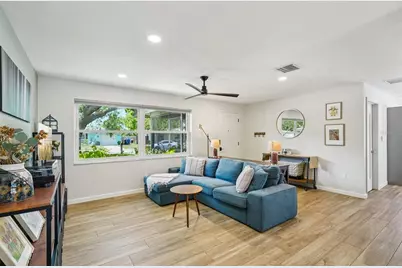 11469 Imperial Grove Drive E, Largo, FL 33774 - Photo 3