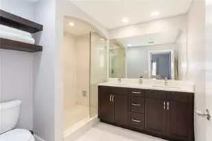 200 4th Ave S, Saint Petersburg, FL 33701 - Photo 11