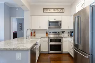 200 4th Ave S, Saint Petersburg, FL 33701 - Photo 3