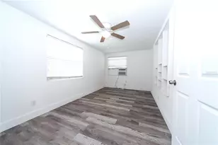 618 25th St W, Bradenton, FL 34205 - Photo 9