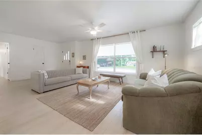 1304 W Bogie Drive, Tampa, FL 33612 - Photo 5