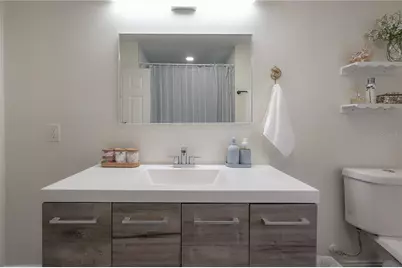 1304 W Bogie Drive, Tampa, FL 33612 - Photo 23