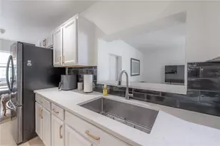 1304 W Bogie Dr, Tampa, FL 33612 - Photo 9