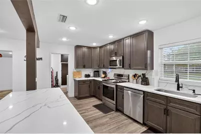 723 W Pinedale Drive, Plant City, FL 33563 - Photo 13