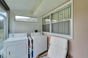 1802 Bedford Ln, Sun City Center, FL 33573 - Photo 15