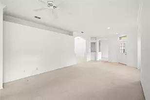 9838 Bridgeton Dr, Tampa, FL 33626 - Photo 9