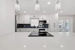 1817 Hunt Ln, Clearwater, FL 33764 - Photo 11