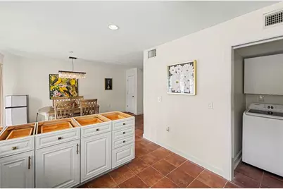 6490 Cape Hatteras Way NE #4, Saint Petersburg, FL 33702 - Photo 11